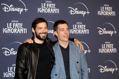 ROME, ITALY - (APRIL 08: (L-R) Edoardo Purgatori ve Filippo Scicchitano, 8 Nisan 2022 'de İtalya' nın başkenti Roma 'daki St. Regis Grandhotel' de yayınlanan 
