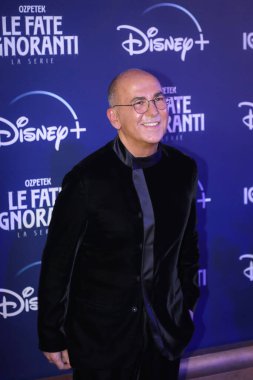 ROME, ITALY - 08 Nisan: Yönetmen Ferzan Özpetek, Roma 'daki Opera Binası' nın önündeki Disney dizisi 