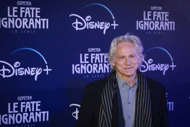 Roma, İtalya - 08 Nisan - Giulio Scarpati, Roma 'daki Opera Binası' nın önündeki Disney dizisi 