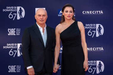 Roma, İtalya - 3 Mayıs 2022: Luisa Ranieri ve Luca Zingaretti Roma 'da düzenlenen David di Donatello ödül törenine katıldılar..