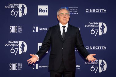 Roma, İtalya - 3 Mayıs 2022: Silvio Orlando, Roma 'da düzenlenen David di Donatello ödül törenine katıldı..