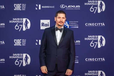 Roma, İtalya - 3 Mayıs 2022 Gabriele Mainetti, Roma 'da düzenlenen David di Donatello ödül törenine katıldı..