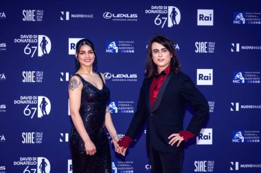 Roma, İtalya - 3 Mayıs 2022: Francesco Costabile ve Lina Siciliano, Roma 'da düzenlenen David di Donatello ödül törenine katıldılar..