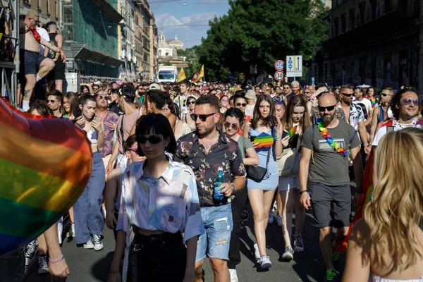 이탈리아 2022 Lgbtq 공동체의 자부심 로마의 거리에서 시위를 되돌아온다 수많은 — 스톡 사진