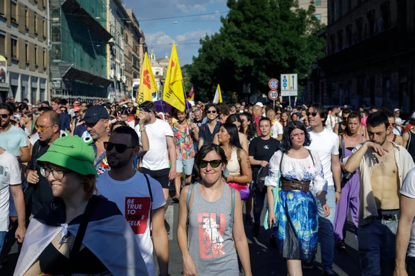 Rzym Włochy Czerwca 2022 Duma Społeczności Lgbtq Powraca Demonstrować Ulicach — Zdjęcie stockowe