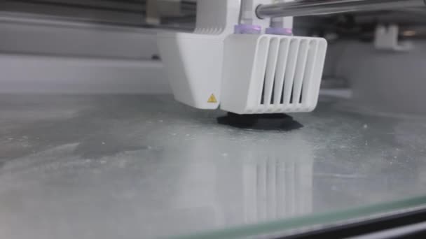 Impressora Operação Impressão Uma Figura Geométrica Usando Material Abs Polímeros — Vídeo de Stock