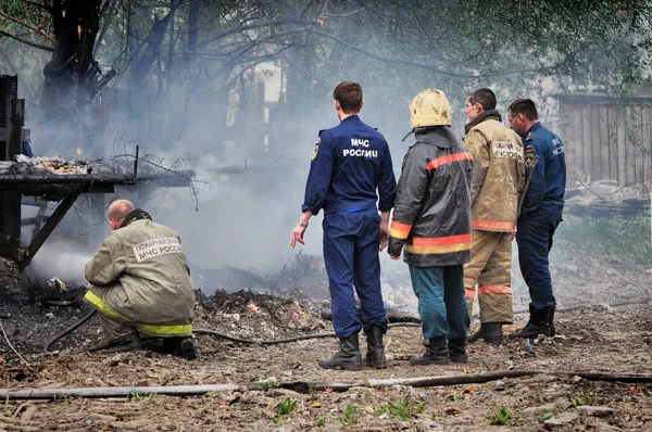 Barnaul Rusia Mayo 2019 Bomberos Con Inscripción Espalda Ruso Protección — Foto de Stock