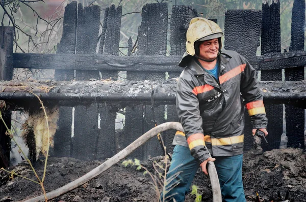 Barnaul Rusia Mayo 2019 Bomberos Con Inscripción Espalda Ruso Protección — Foto de Stock