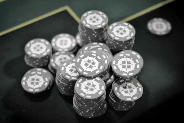 Croupier Acepta Apuestas Casino Juego —  Fotos de Stock