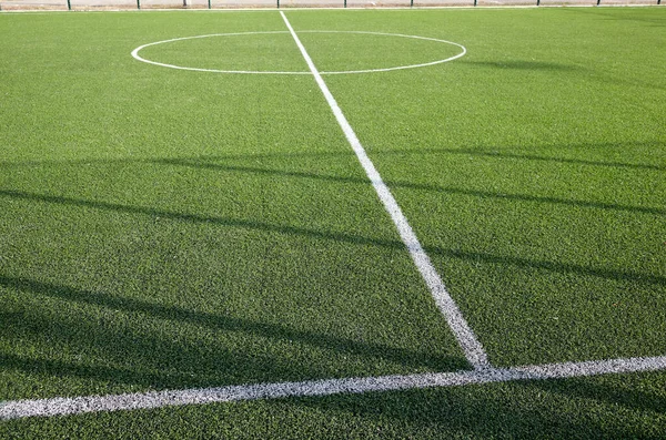 Trávníkové Hřiště Fotbal Detailní Záběr Fotbalového Hřiště Zelenou Trávou — Stock fotografie