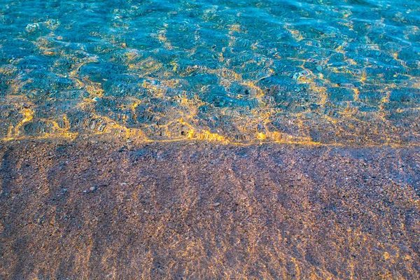 Beautiful Sea Coast Blue Water Sea Foam Small Waves Coming — Stok fotoğraf