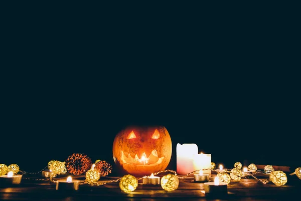 Halloween Pompoen Duisternis Lichten Lampen Kaarsen Mystieke Herfstvakantie Feestelijke Details — Stockfoto