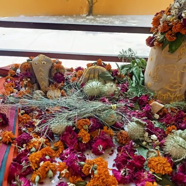 Lord Shiva ve Genesha çamurdan yapılmış güzel bir el işi.