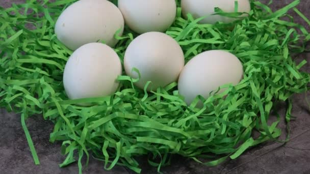 Huevos Blancos Pascua Nido Feliz Pascua — Vídeos de Stock