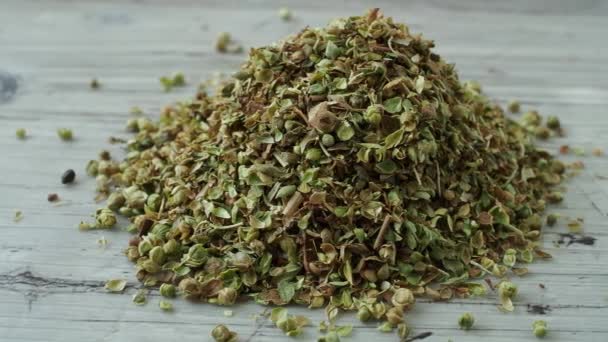 Raw Dried Green Oregano Spice Origanum Vulgare — стоковое видео