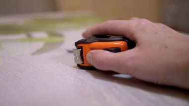 Masaüstü 'ndeki Turuncu Mekanik Ölçüm Ölçümleri. Kapat.