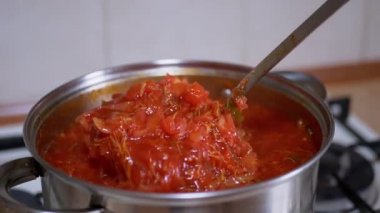 Rich, Kalın, Red Borscht from Meat, Home Kitchen 'da pancar