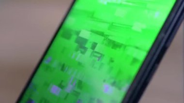 Sinyal Bozma, Parazit, Akıllı Telefonun Ekranındaki Arızalar. Kapat.