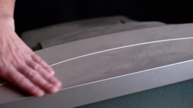Parmak İzli Eski Çalışan TV 'den Kadın El Mendili. 4 bin. Kapat.