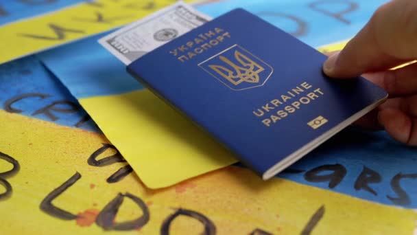 Hand Puts Biometric Passport Ukraine Cash Background Flag Напис Паспорті — стокове відео