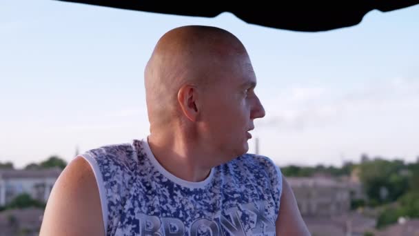 Bald Man Enjoying Panoramic View City Cabin Ferris Wheel Happy — Stockvideo