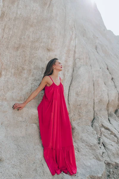 Beautiful Young Woman Red Dress Posing Outdoors — 图库照片