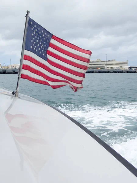 Bandeira Dos Estados Unidos Acenando Barco — Fotografia de Stock