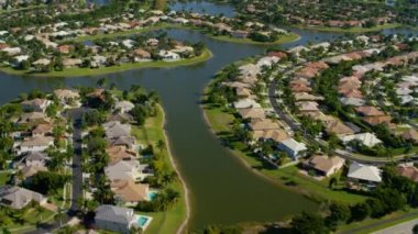Everglades, Florida yakınlarındaki evlerin hava görüntüsü