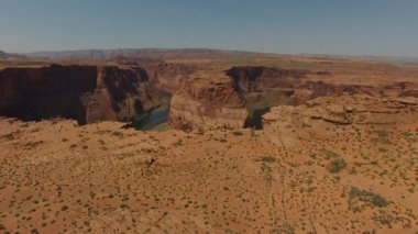 Grand Canyon Horseshoe Bend ve Colorado River Arizona 'nın hava manzarası, ABD