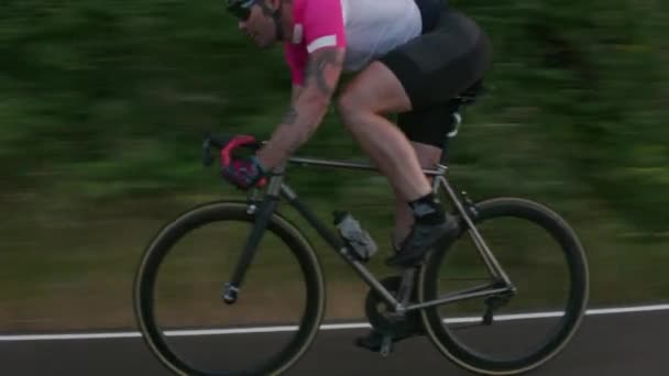 Tracking Shot Male Cyclist Country Road Fully Released Commercial Use — Stock Video