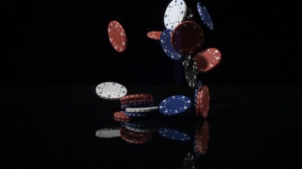 Poker Marker Som Faller Super Slow Motion Skjuten Med Fantom — Stockvideo