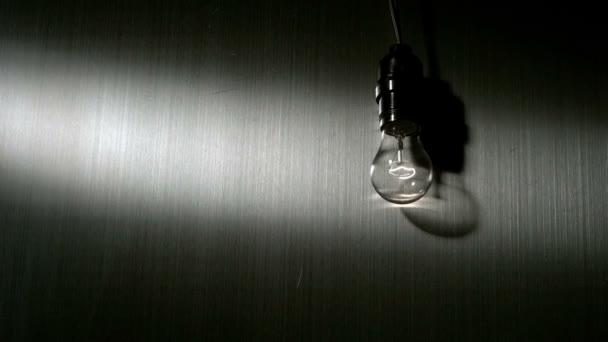 Лампочка Треснула Замедленной Съемке Съемка Помощью Камеры Phantom Частотой 6900 — стоковое видео