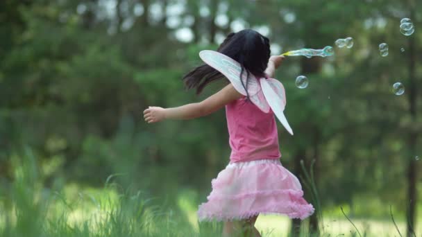 Meisje Fee Prinses Kostuum Blazen Bubbels Geschoten Phantom Flex — Stockvideo