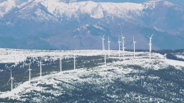 Luchtfoto Van Windturbines Noord Californische Bergen — Stockvideo