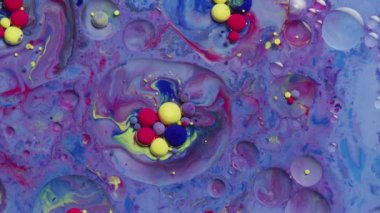 Mavi, kırmızı ve sarı boyalı yağın soyut görüntüsü