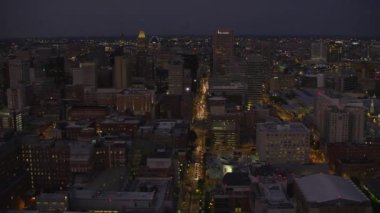 Baltimore, Maryland, takriben 2017, Baltimore şehir merkezinin gece manzarası. Cineflex ve RED Epic-W Helyum ile çekilmiştir..
