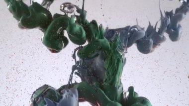 Phantom Flex 4K kamerasıyla yavaş çekim yapan mürekkep yağına karışıyor..