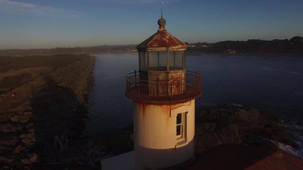 Вид Воздуха Маяк Реки Кокилл Бандоне Орегон — стоковое видео