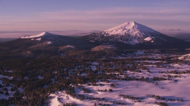 Oregon Circa 2018 Aerial View Bachelor Sunrise Shot Helicopter Cineflex — Stock Video