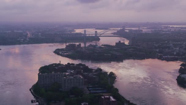 New York City Circa 2017 Voando Até East River Passando — Vídeo de Stock