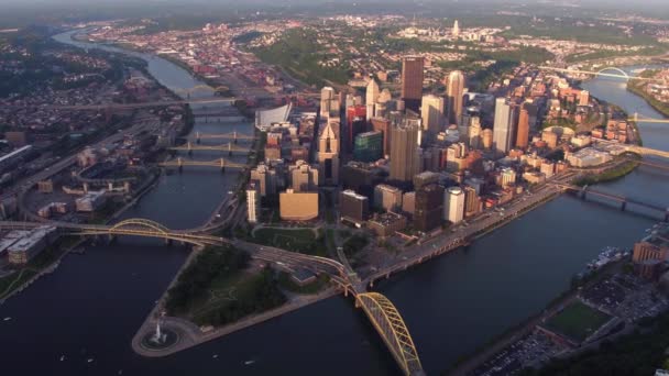 ペンシルベニア州ピッツバーグの空中写真 — ストック動画