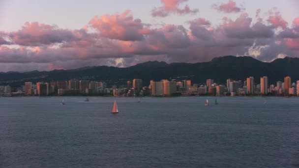 Honolulu Oahu Hawaii 2018 Luftaufnahme Von Booten Vor Der Küste — Stockvideo