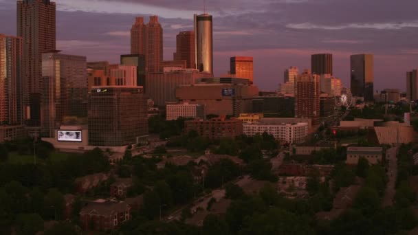 Atlanta Georgia Circa 2017 Volando Sobre Centro Atlanta Atardecer Tiro — Vídeos de Stock