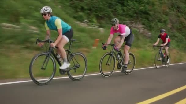 Suivi Groupe Cyclistes Sur Route Campagne Entièrement Mis Circulation Pour — Video