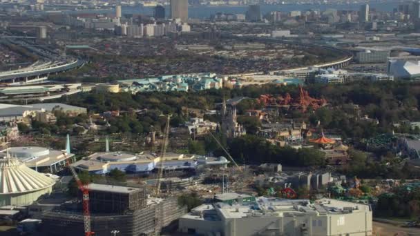 Tokio Japani Noin 2018 Aerial Näkymä Disneyland Teemapuisto Tokiossa Laukaus — kuvapankkivideo