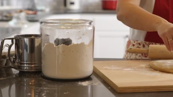 Using Rolling Pin Roll Cookie Dough — Stock Video