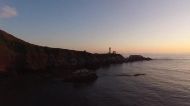 Yaquina Körfezi Deniz fenerinin Newport, Oregon 'daki hava manzarası.