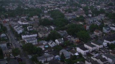 New York City 2017 dolaylarında, Staten Island 'ın hava manzarası sabahın erken saatlerinde. Cineflex ve RED Epic-W Helyum ile çekilmiştir..