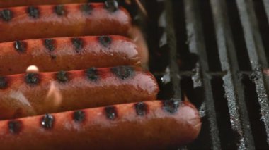 Izgarada sosisli sandviç, Fantom Flex 4K 'de çekim.