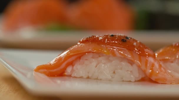 Closeup Sushi Câmera Lenta — Vídeo de Stock